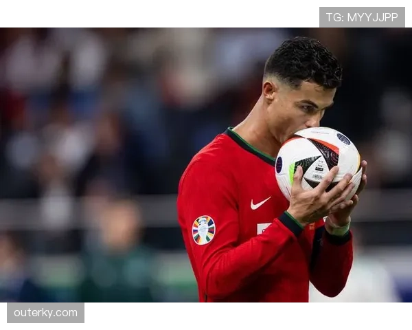 C罗是否应离开欧洲？五大联赛格局与转型窗口分析