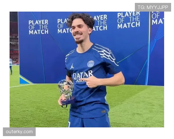 从后场出球点到前场连接器：维蒂尼亚的战术进化