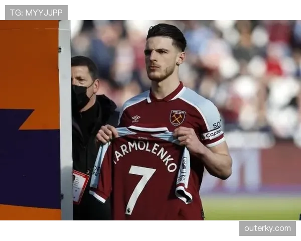 弧线传中撕开防线 近期贝克汉姆从组织者到掌舵者